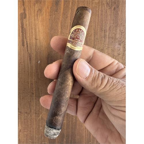 H. Upmann Vintage Cameroon Corona 5 1/2 * 44