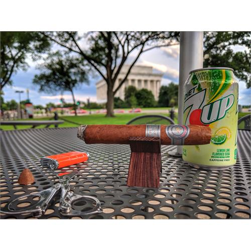 Montecristo Platinum No. 2 6 1/8 * 52