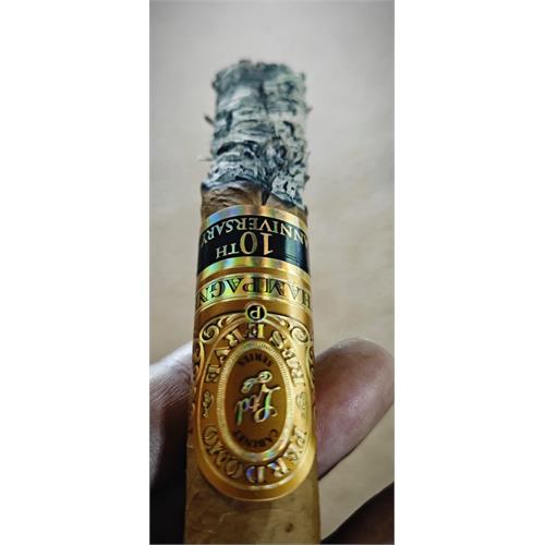Perdomo Reserve Champagne Robusto 5  * 54