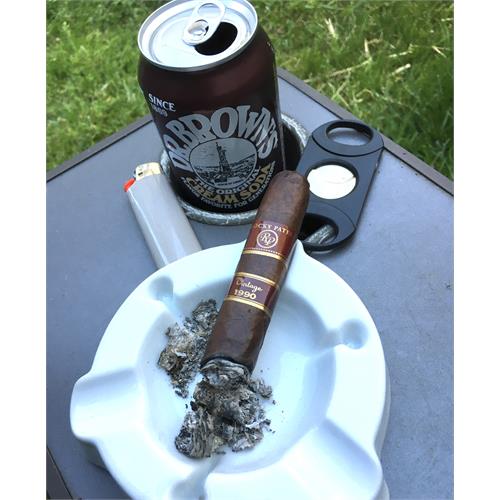 Rocky Patel Vintage 1990 Robusto 5 1/2 * 50