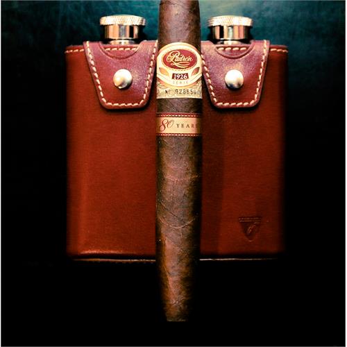Padron 1926 Serie 80 Years Maduro 6 3/4 * 54