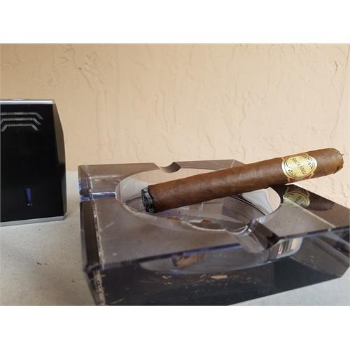 Brick House Toro 6  * 52