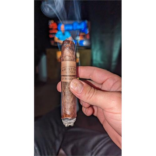Kristoff Maduro Robusto 5 1/2 * 54