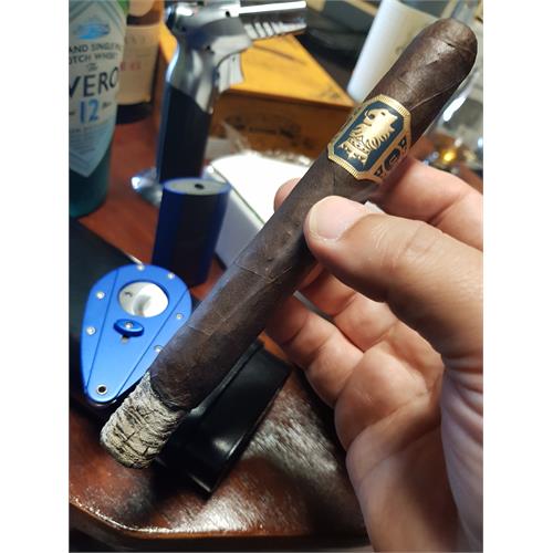 Liga Undercrown Maduro Corona Doble 7  * 54