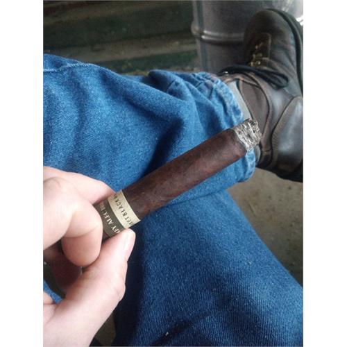 Alec Bradley Black Market Torpedo 6 1/8 * 54