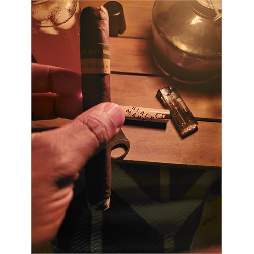 Alec Bradley Black Market Churchill 7  * 50