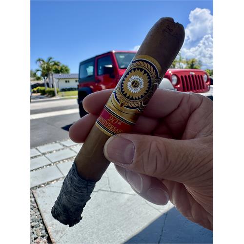 Perdomo 20th Anniversary Sun Grown C756 7  * 56