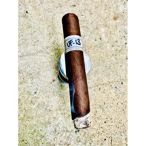 Liga Privada Unico UF 13 Dark 5  * 52