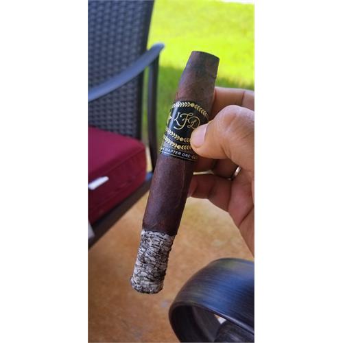 La Flor Dominicana Chapter I Chisel 6 1/2 * 58