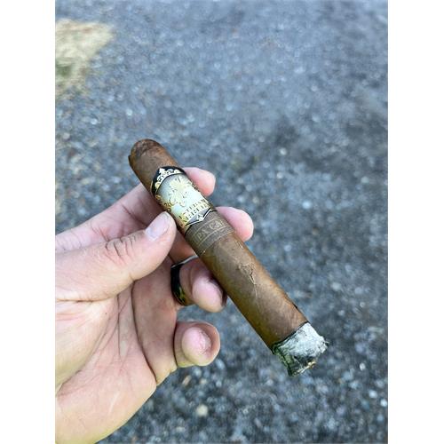 Esteban Carreras Chupacabra Robusto Grande 5 1/2 * 54