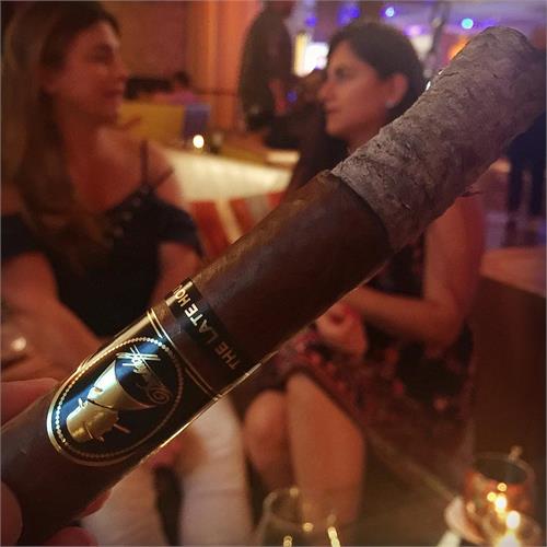 Davidoff Winston Churchill Late Hour Toro 6  * 54