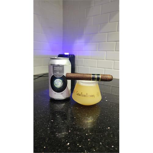 BLK WKS Killer Bee Petite Corona 4 1/2 * 46