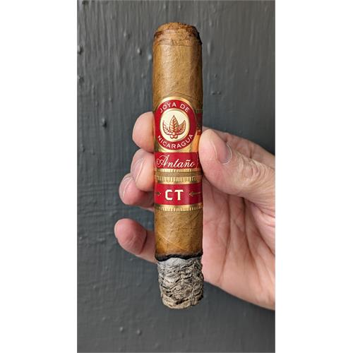 Joya de Nicaragua Antano CT Robusto 5  * 52