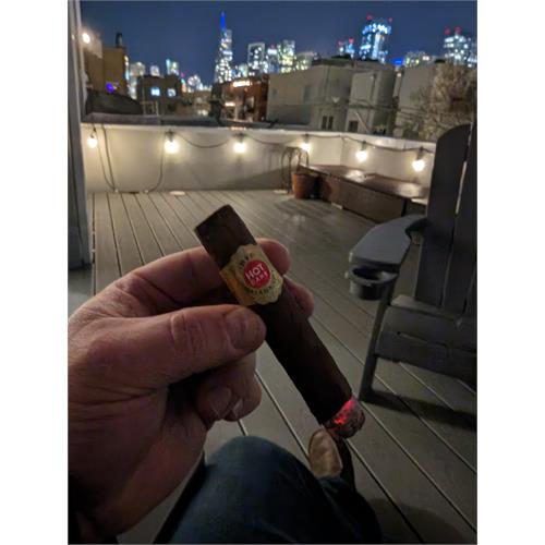 HVC Hot Cake Laguito No. 4 4 1/2 * 52