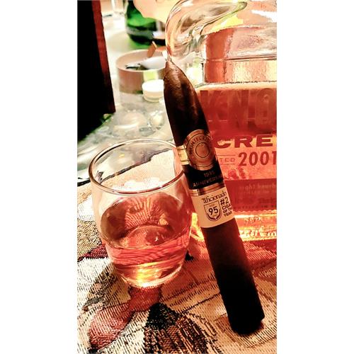 Montecristo 1935 Anniversary Nicaragua No. 2 6 1/8 * 52