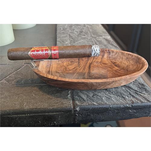 Don Pepin Garcia E.R.H. Toro 6  * 52