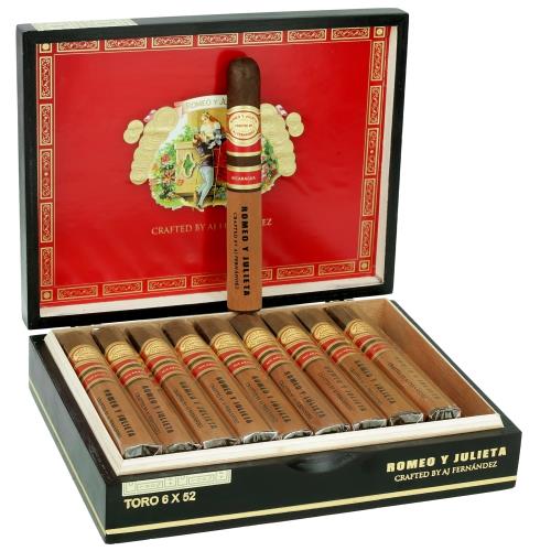 Romeo y Julieta Crafted by AJ Fernandez Toro 6  * 52